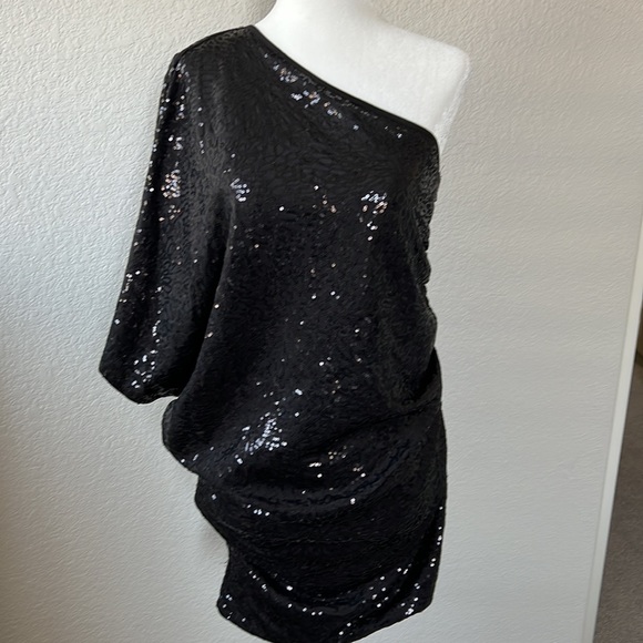 Guess by Marciano One shoulder black sequins mini dress - Picture 6 of 7